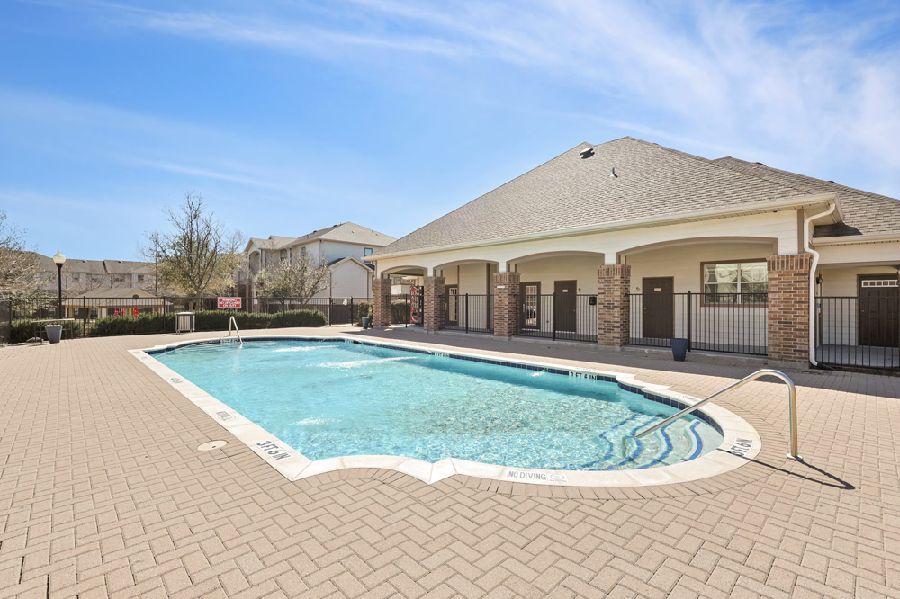 Worthington Point Crowley, TX (817) 2970952